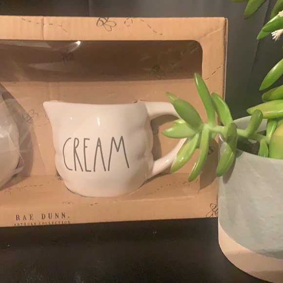 Cream and sugar containers - Picture 4 of 4